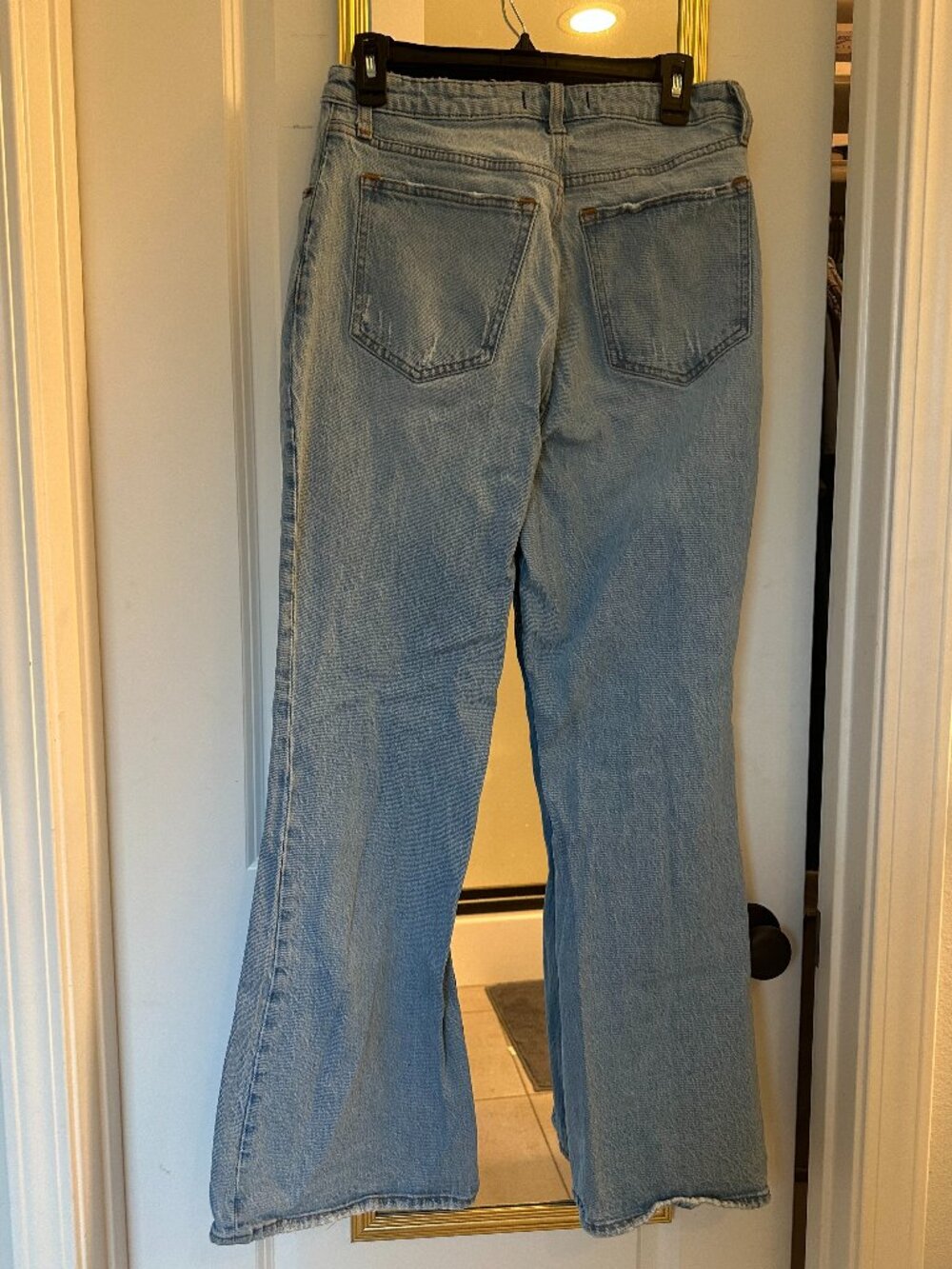 Abercrombie & Fitch Curve Love The Vintage Flare High Rise Jeans - Picture 5 of 7